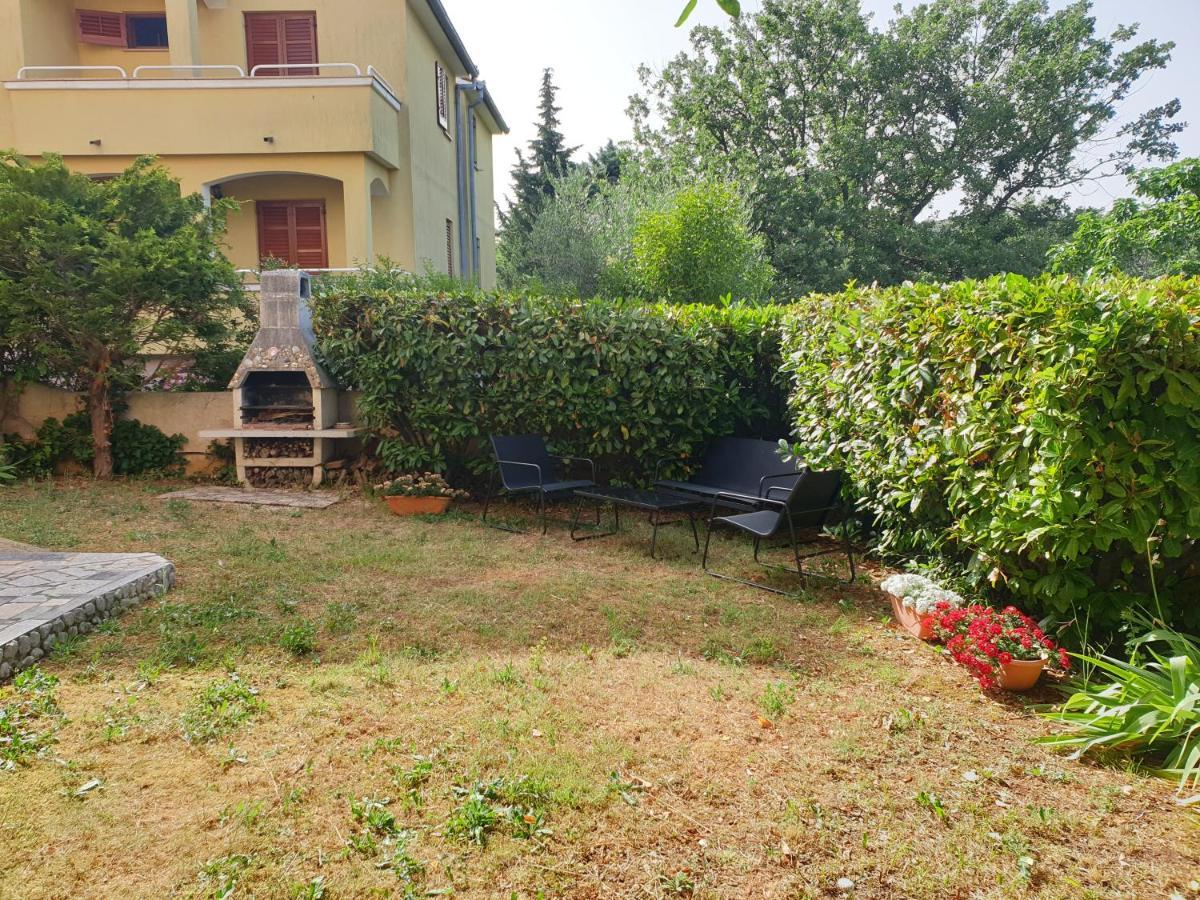 Apartments Vitalia Premantura Exterior photo