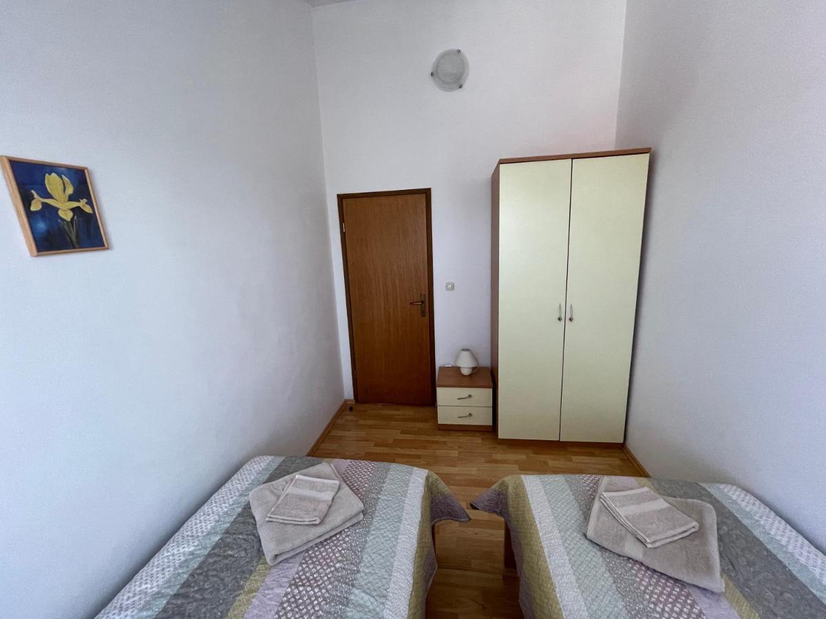 Apartments Vitalia Premantura Exterior photo